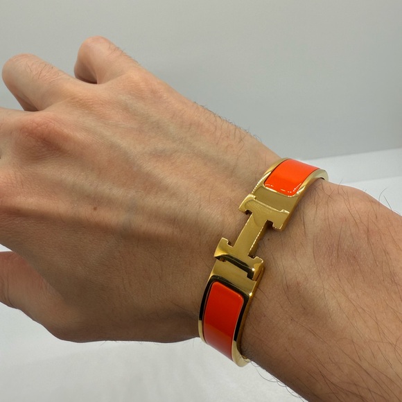HERMÊS Clic H Bracelet - Picture 1 of 14